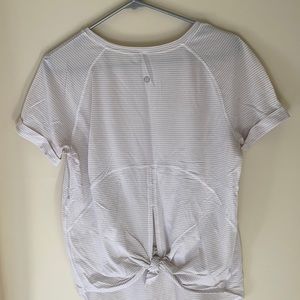Lululemon tie back athletic tshirt, size 6